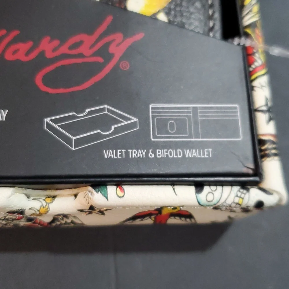 Ed Hardy‎ black iconic Ed Hardy tiger printed bifold wallet with valet tray new